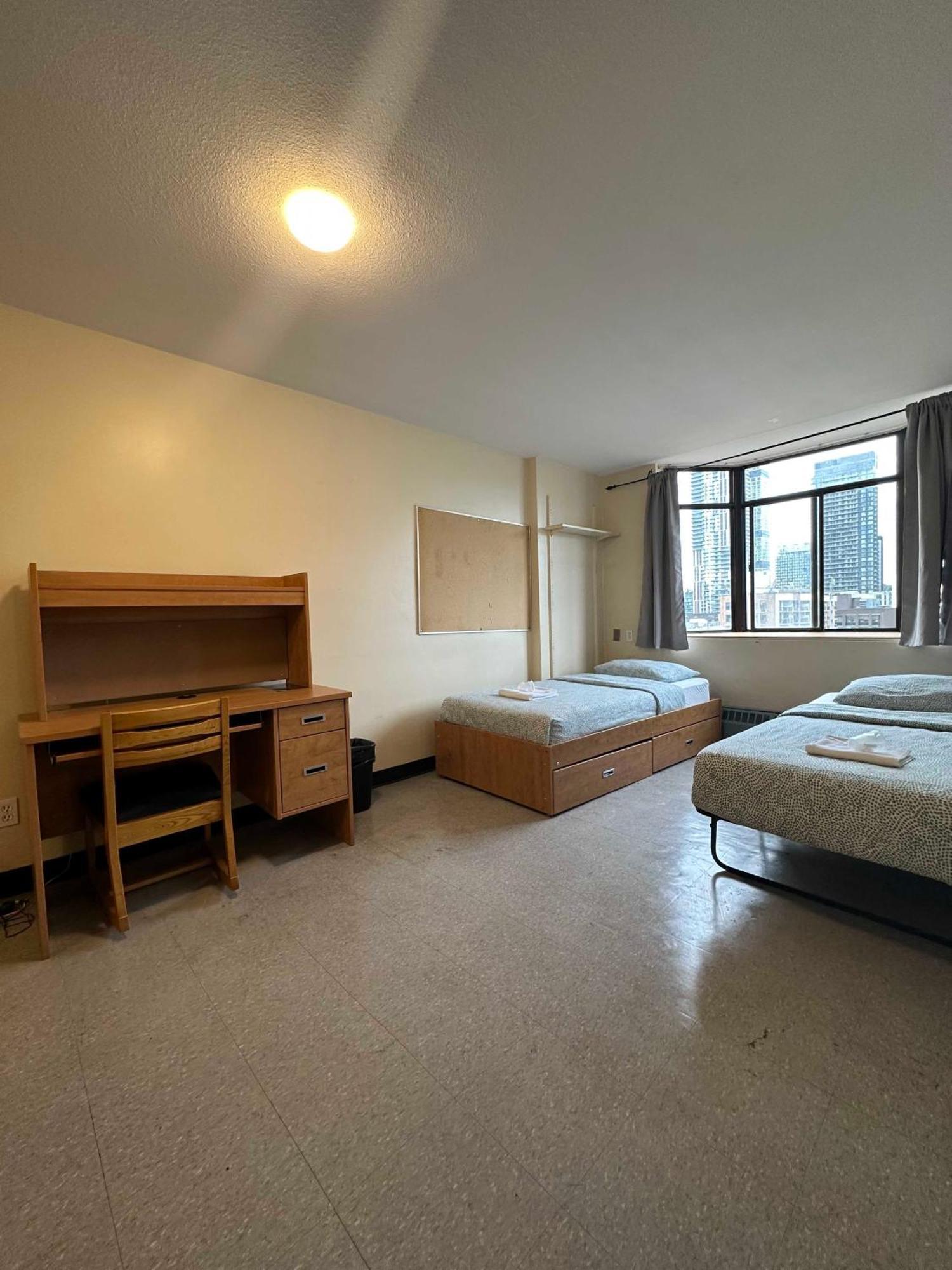 Neill Wycik Hotel Toronto Exterior photo